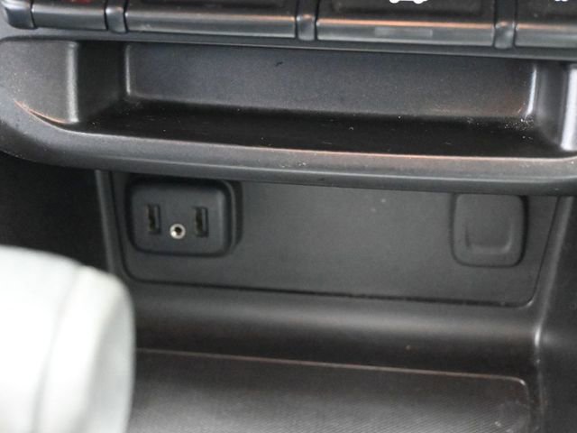 Used 2021 Chevrolet Colorado LT w/ LT Convenience Package image 35