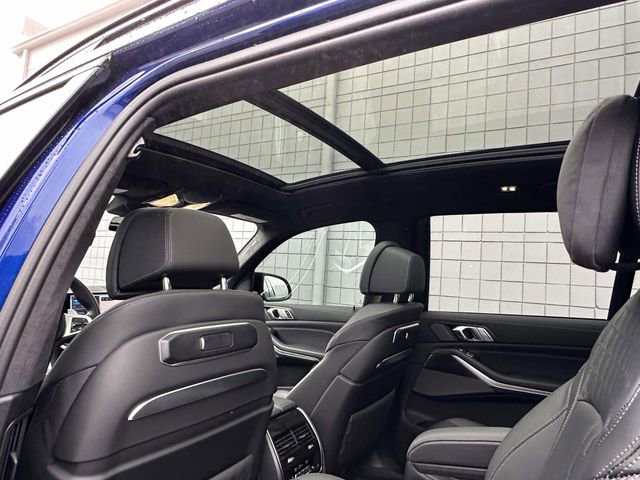 Used 2024 BMW X7 M60i w/ M Sport Professional Package image 18