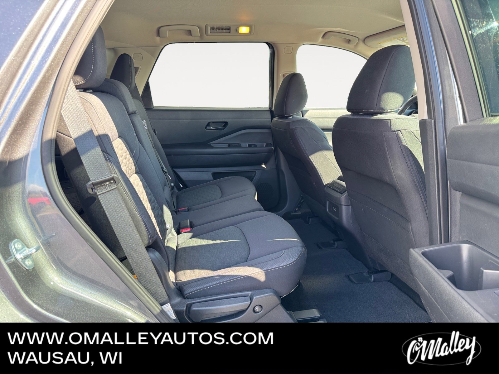 Used 2024 Nissan Pathfinder SV image 13