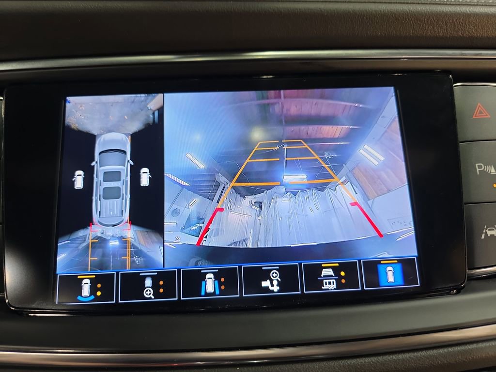 Used 2022 Buick Enclave Avenir w/ Avenir Technology Package image 23
