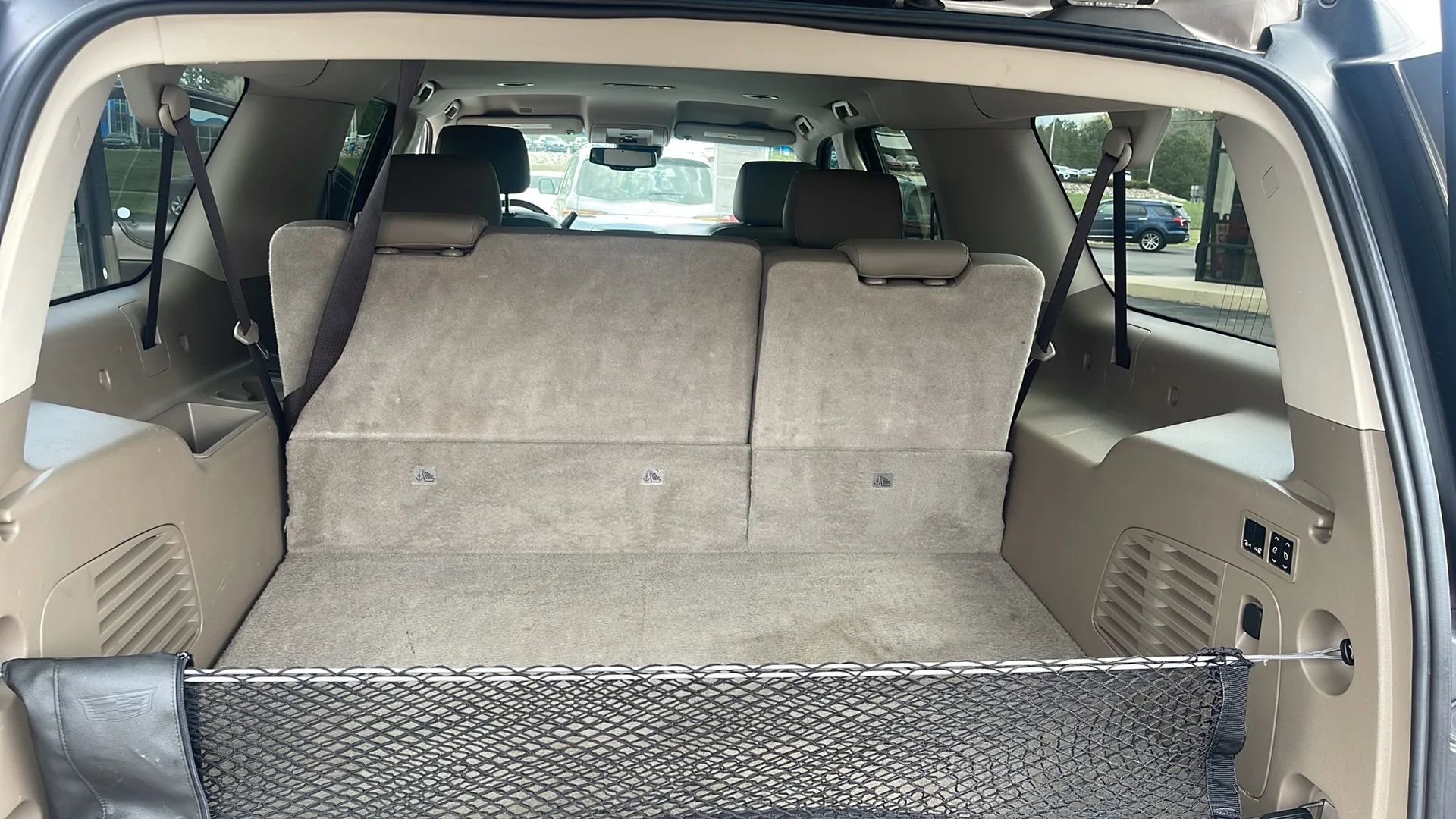 Used 2017 Chevrolet Suburban LT w/ LT Signature Package image 32