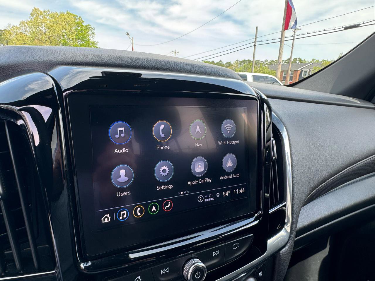 Used 2023 Chevrolet Traverse Premier image 28