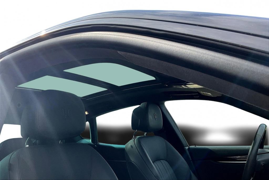 Used 2022 Maserati Levante GT image 27