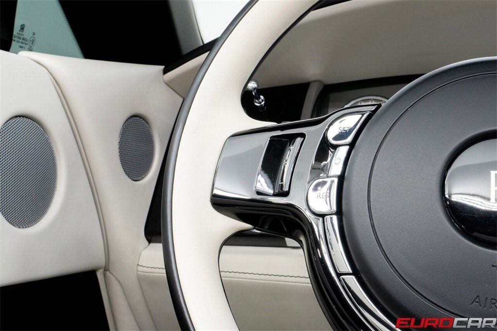 Used 2018 Rolls-Royce Dawn image 31