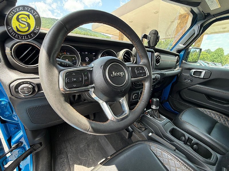 Used 2023 Jeep Gladiator Overland AWD/4WD image 23