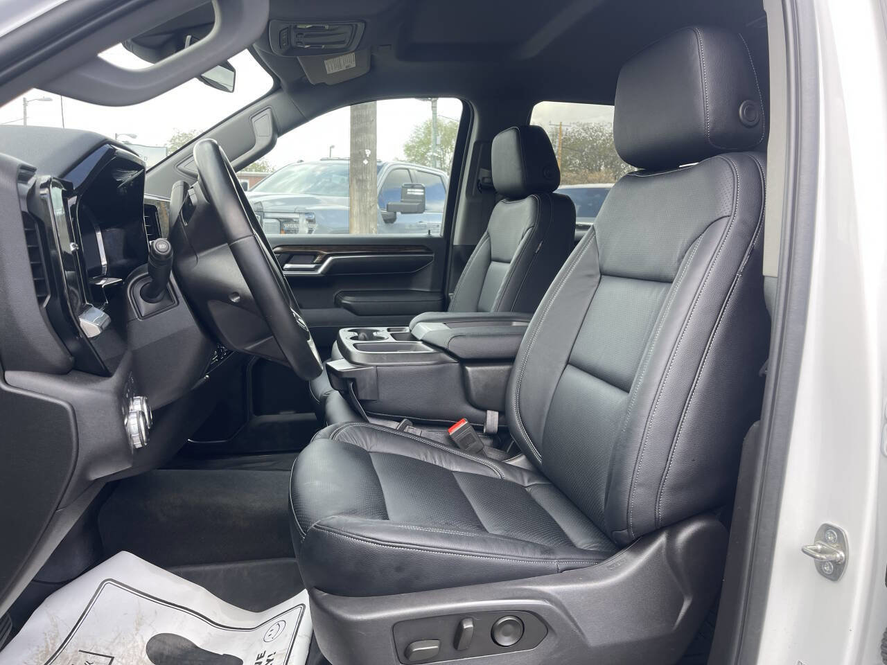 Used 2024 GMC Sierra 1500 SLE w/ X31 Off-Road Package AWD/4WD image 23