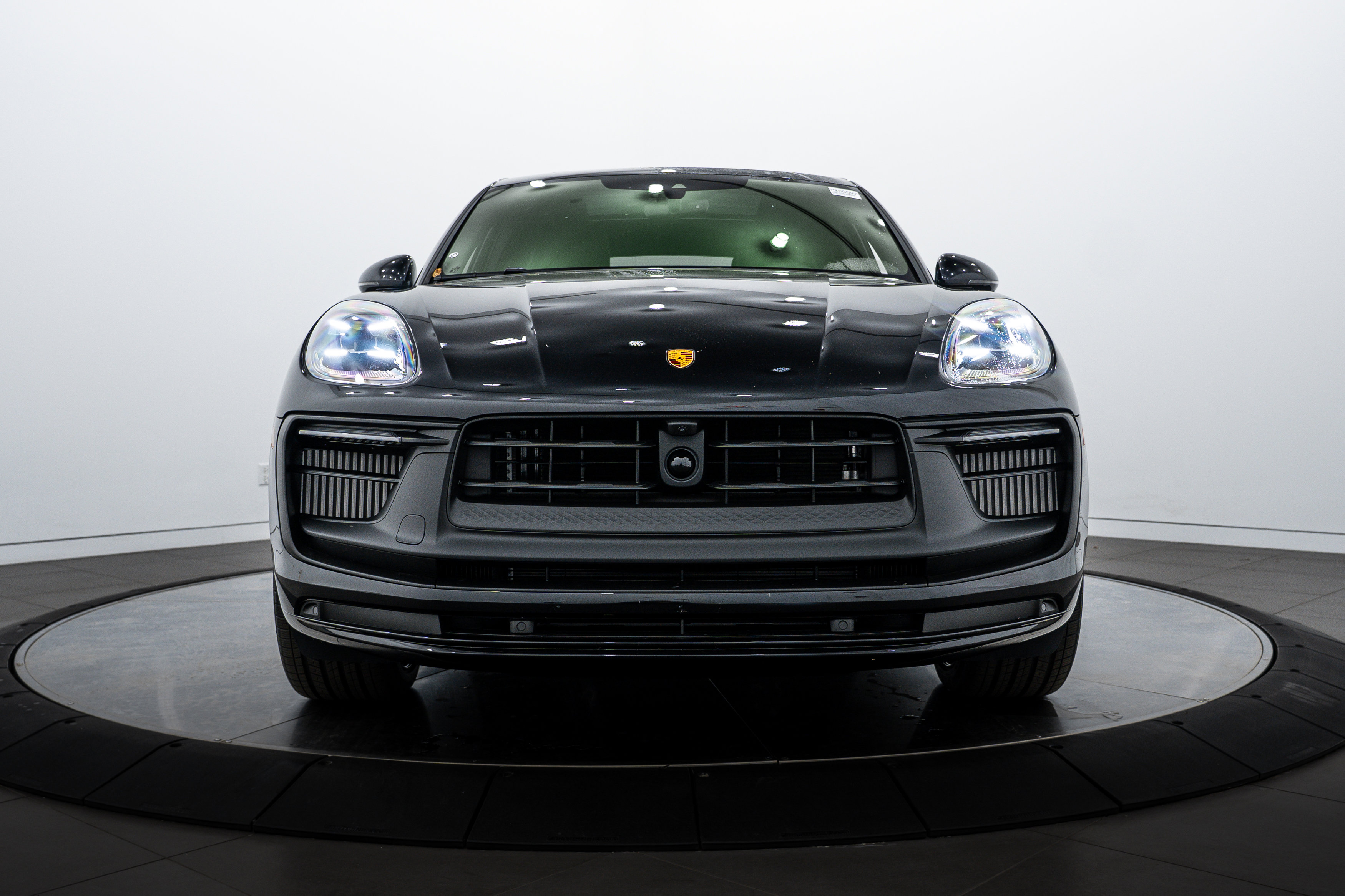 New 2026 Porsche Macan GTS image 10