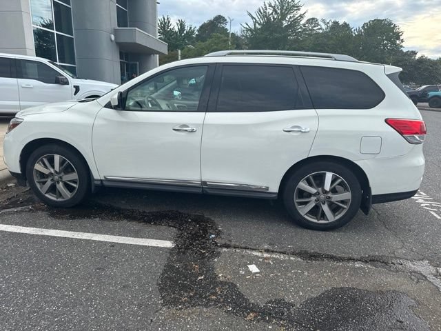 Used 2014 Nissan Pathfinder Platinum w/ Cargo Package FWD image 11