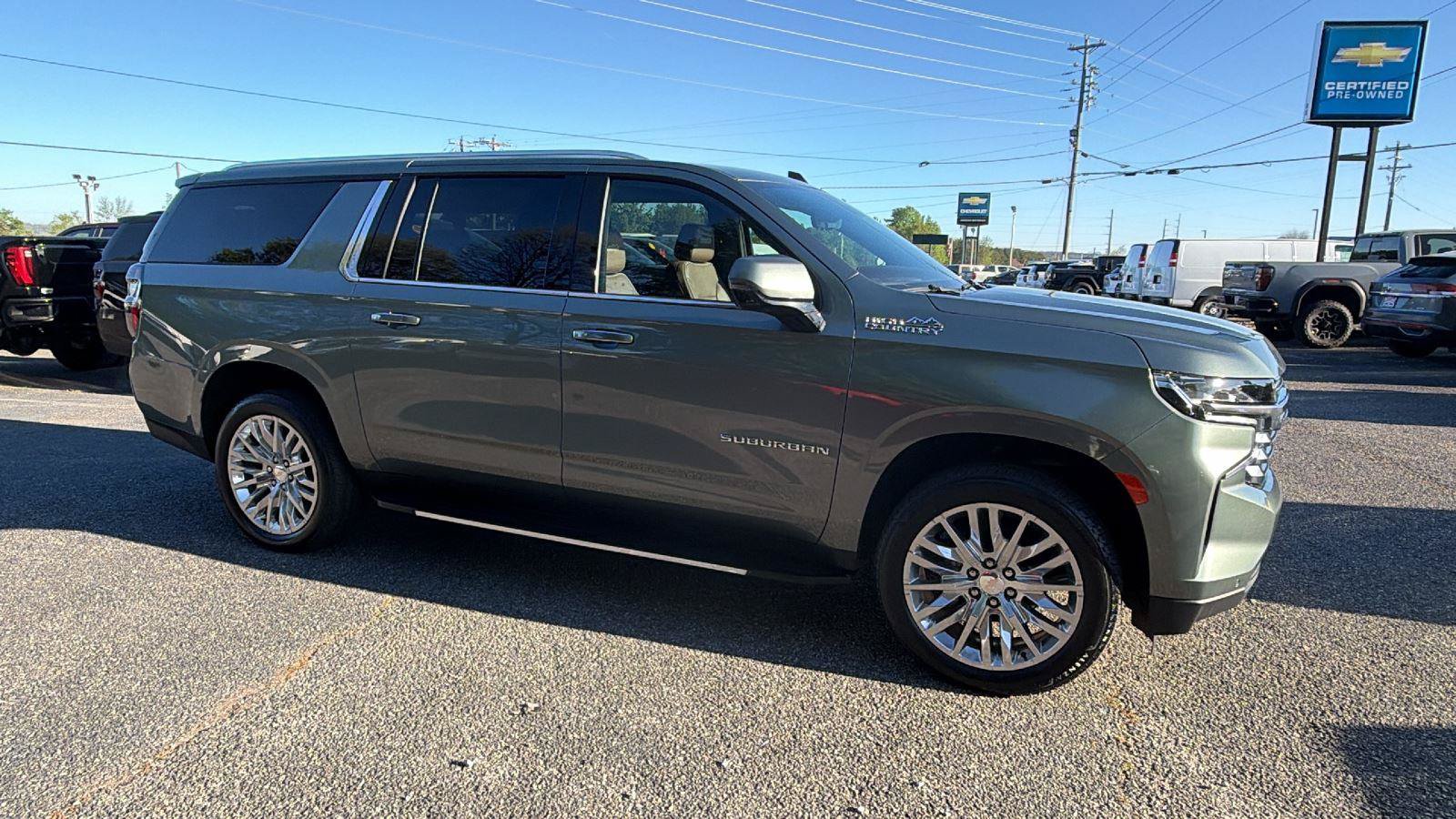 Used 2024 Chevrolet Suburban High Country w/ Max Trailering Package AWD/4WD image 3
