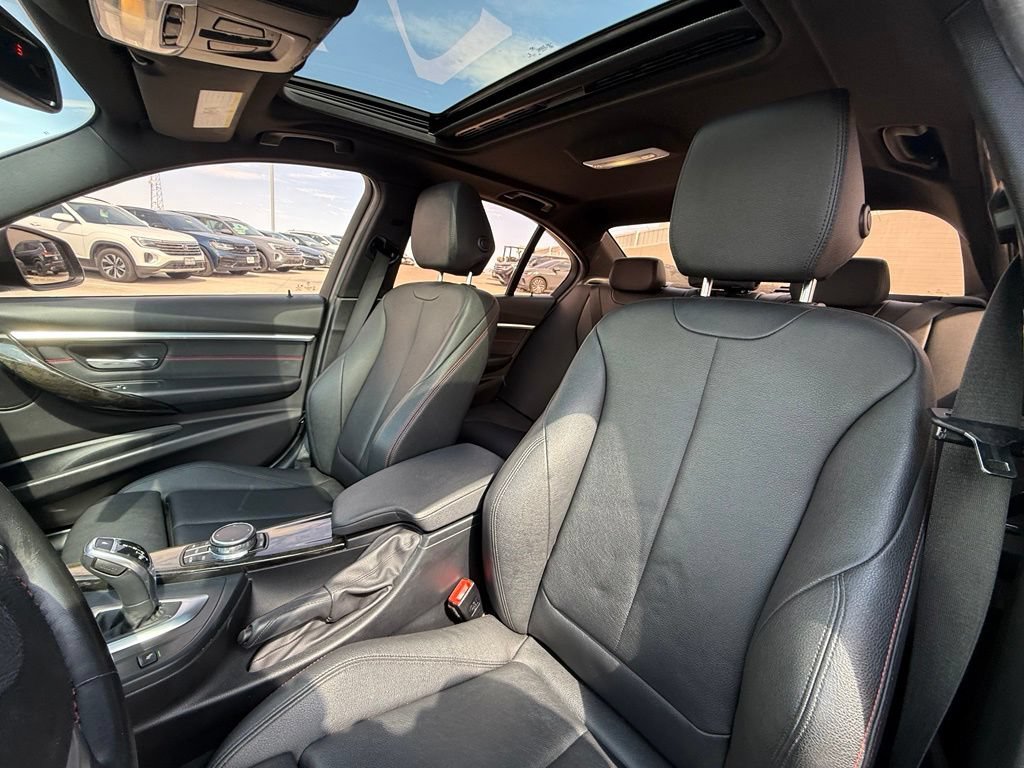Used 2018 BMW 330i Sedan RWD image 13