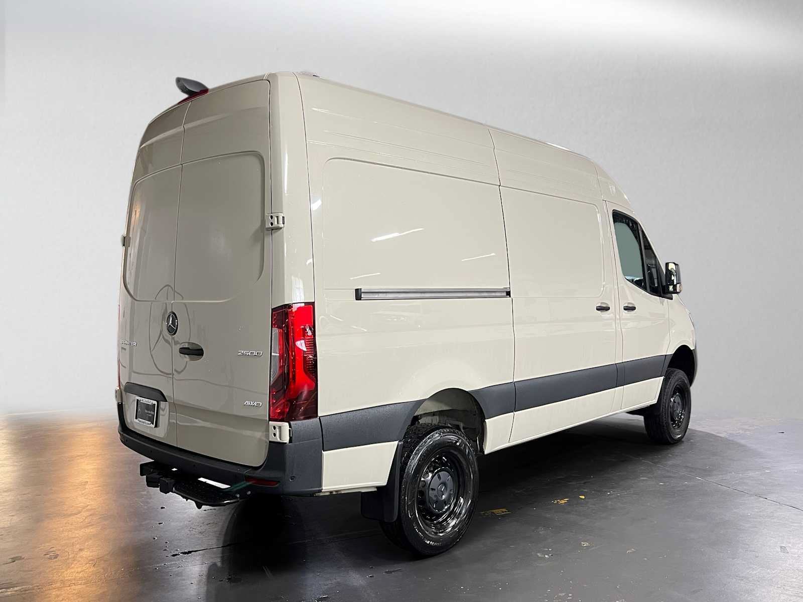 Used 2026 Mercedes-Benz Sprinter 2500 image 3