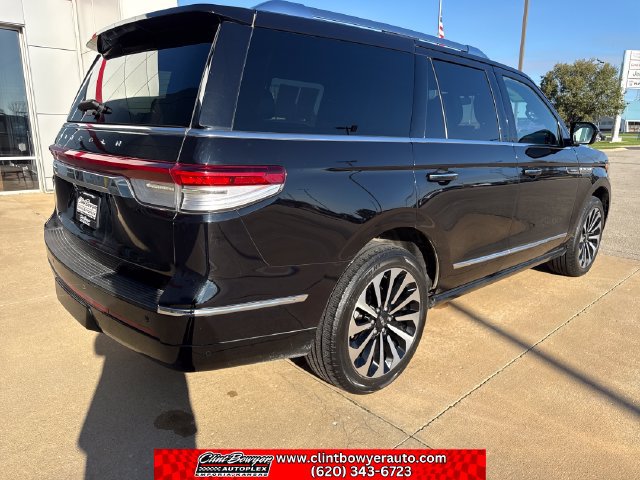 Used 2022 Lincoln Navigator Reserve AWD/4WD image 5