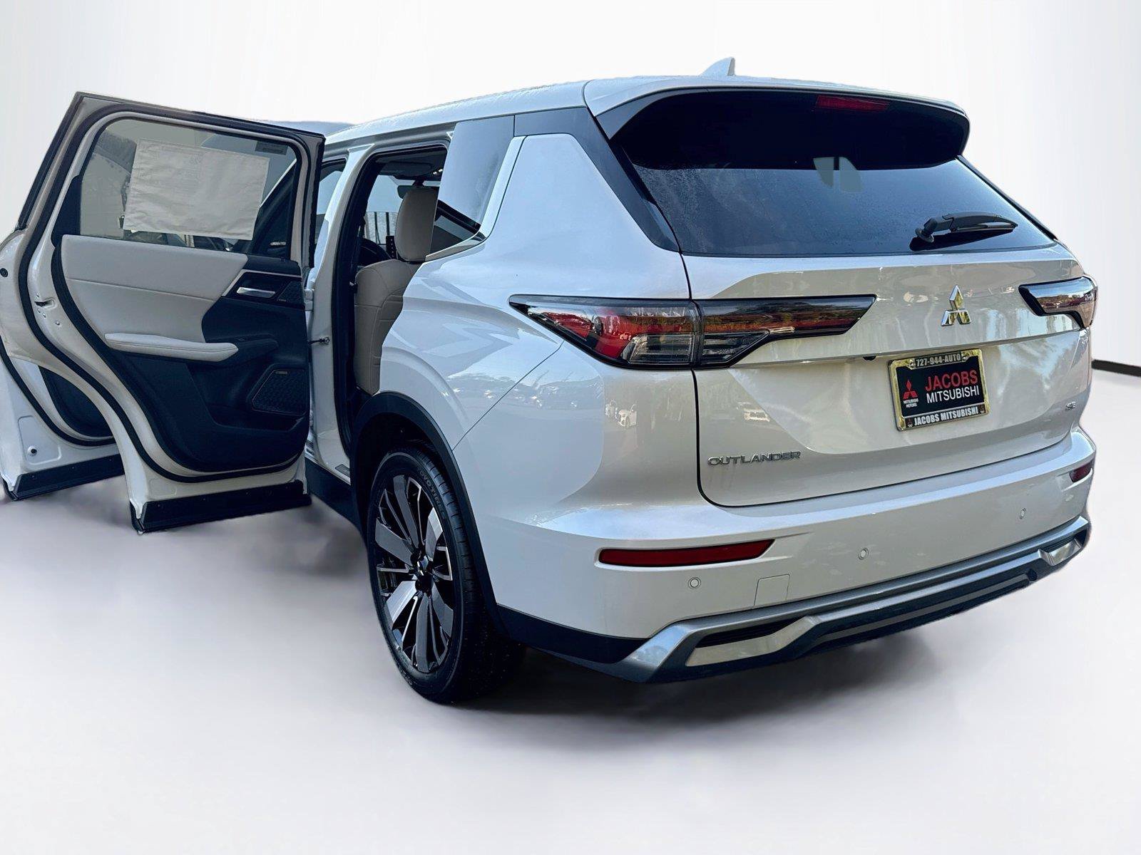 New 2026 Mitsubishi Outlander SE FWD image 39