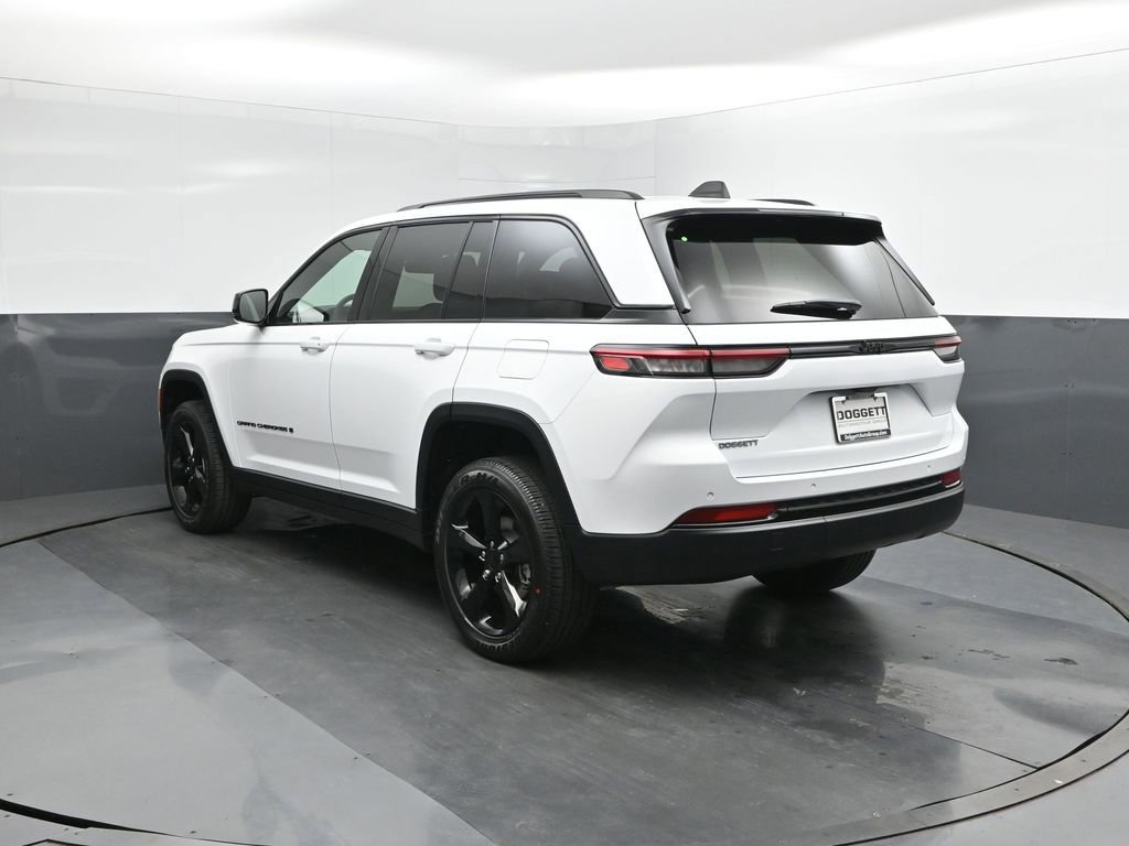 New 2025 Jeep Grand Cherokee Altitude image 5