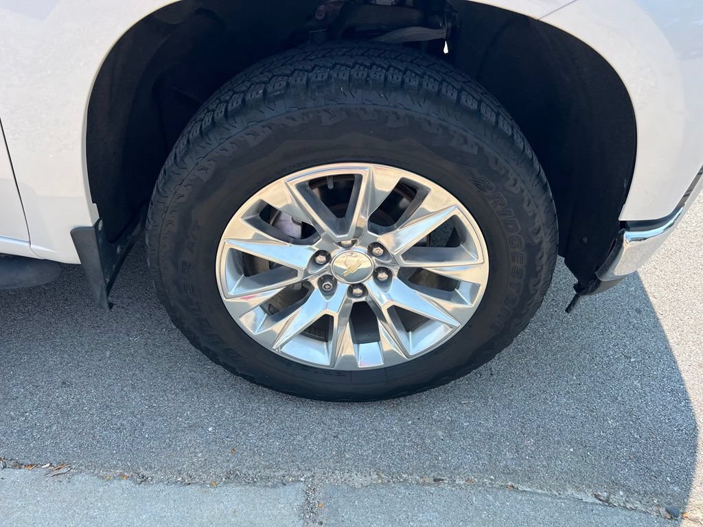 Used 2020 Chevrolet Silverado 1500 LTZ AWD/4WD image 12