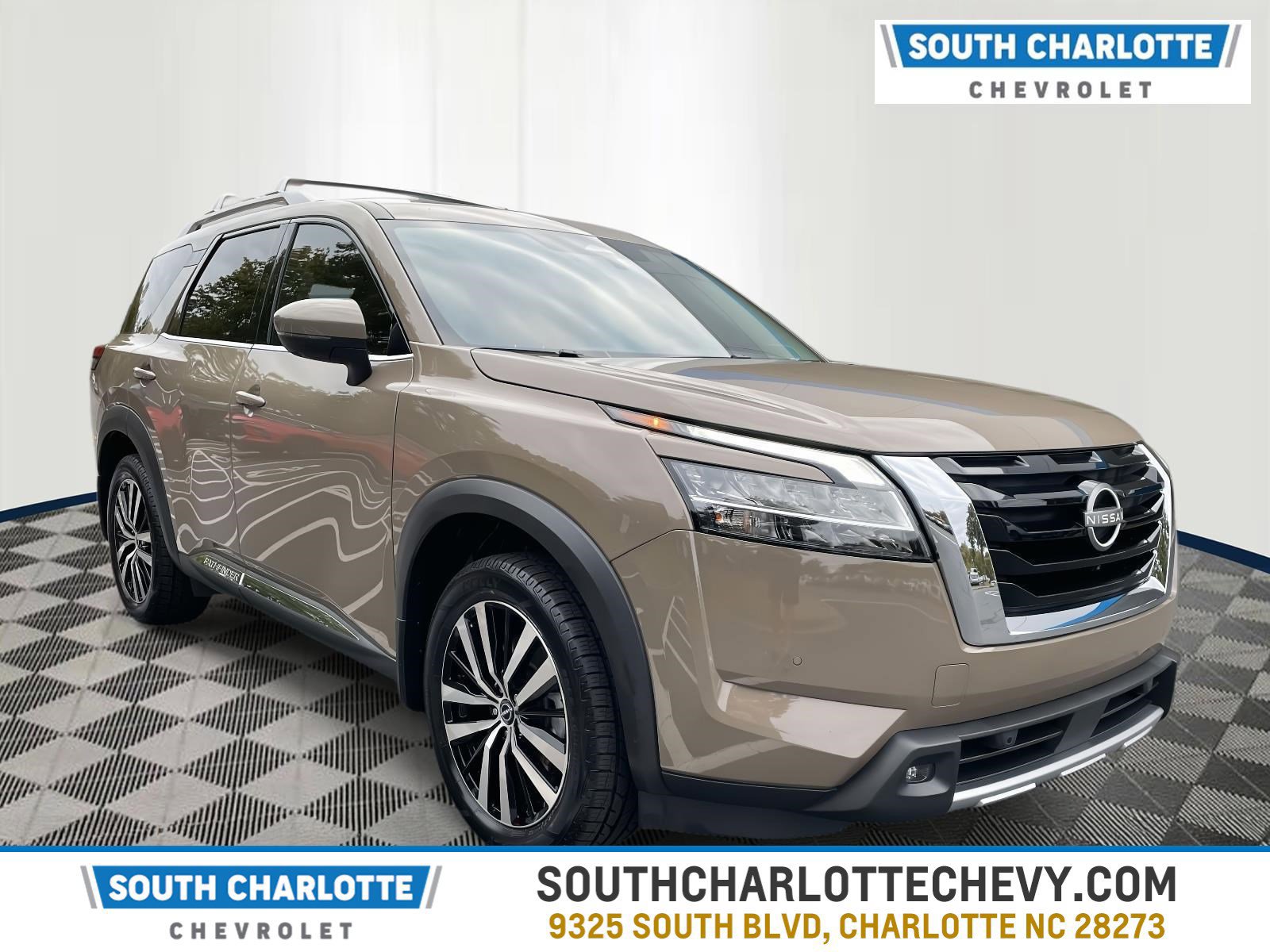 Used 2023 Nissan Pathfinder Platinum w/ Cargo Package