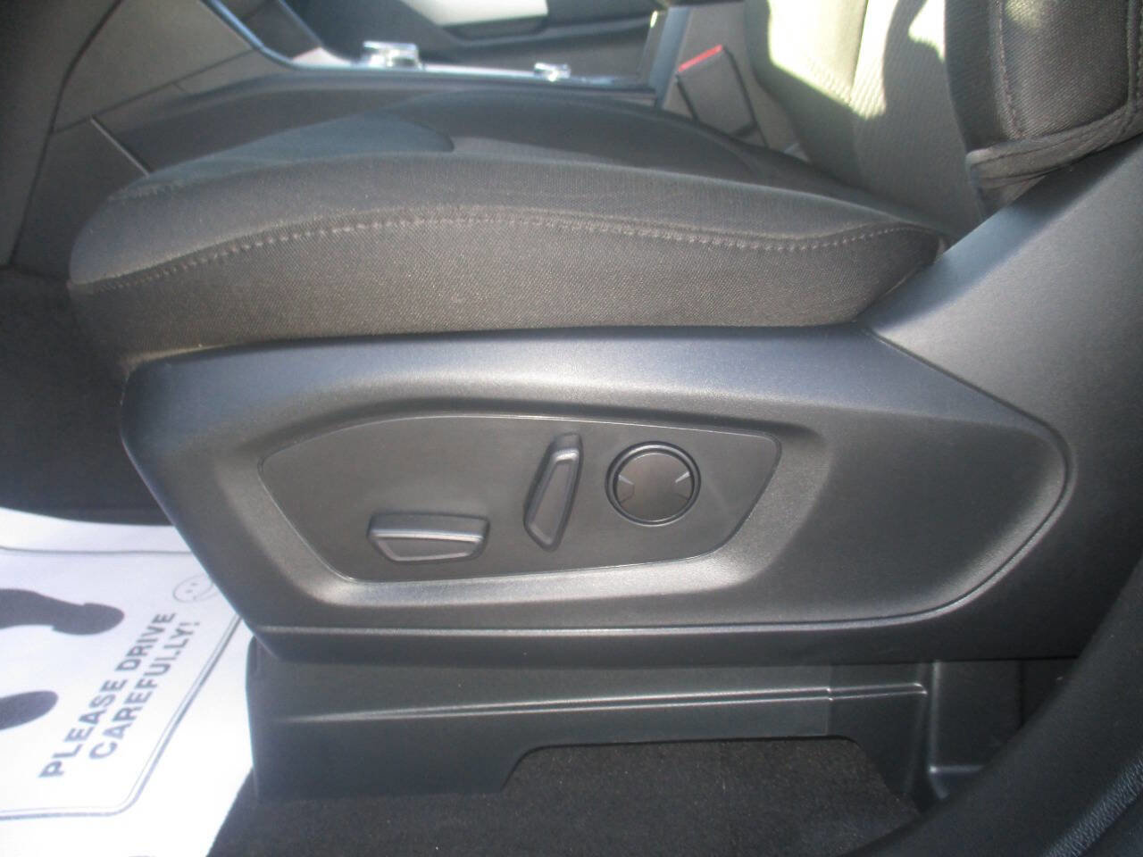 Used 2024 Ford Explorer XLT image 16