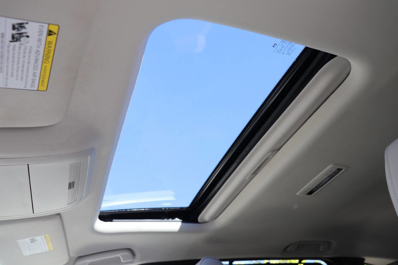 Used 2024 MAZDA CX-90 Plug-In Hybrid w/ Preferred image 23