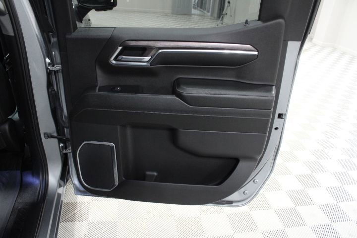 Used 2024 Chevrolet Silverado 1500 LTZ w/ LTZ Premium Package image 29