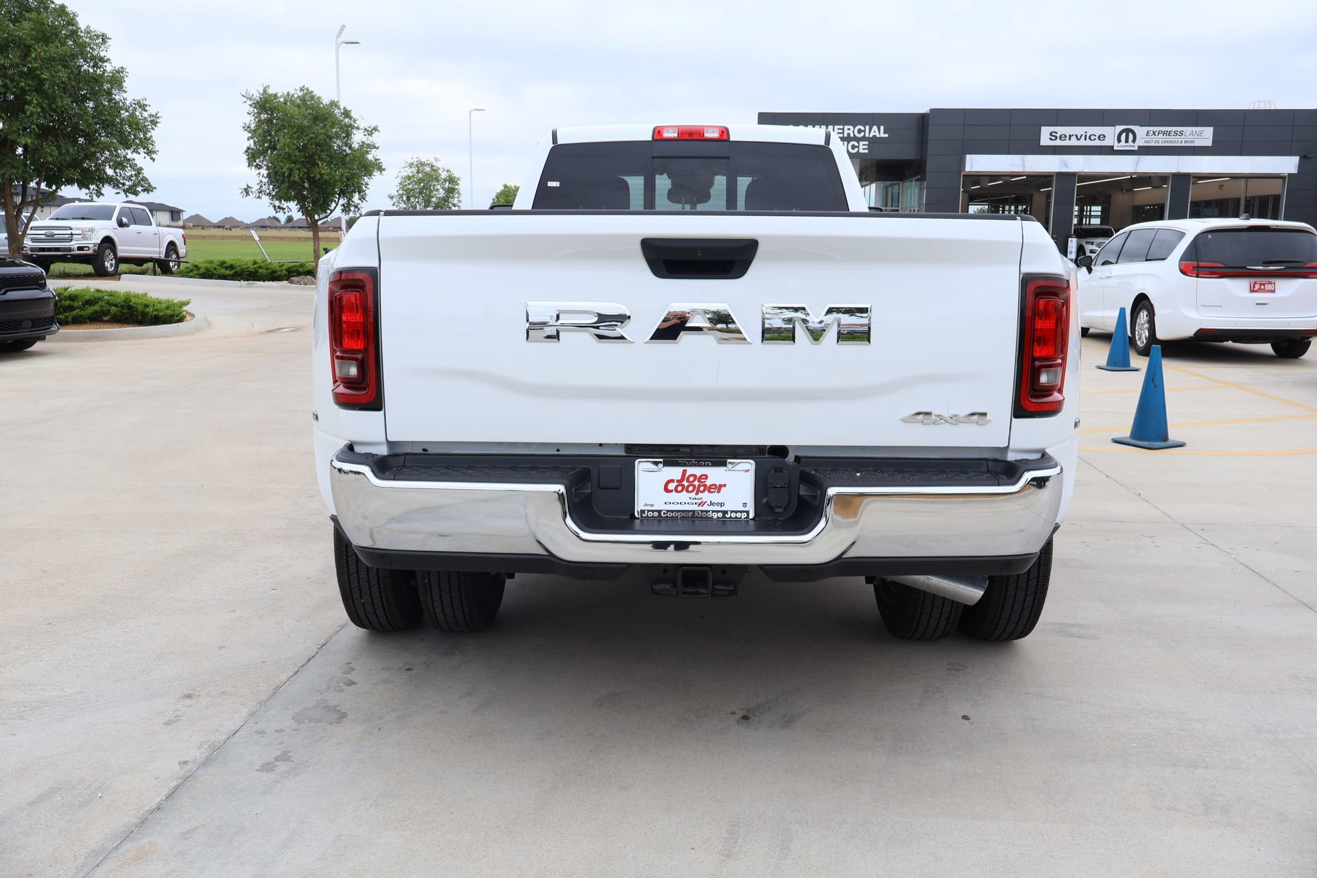 New 2026 RAM 3500 Tradesman AWD/4WD image 21