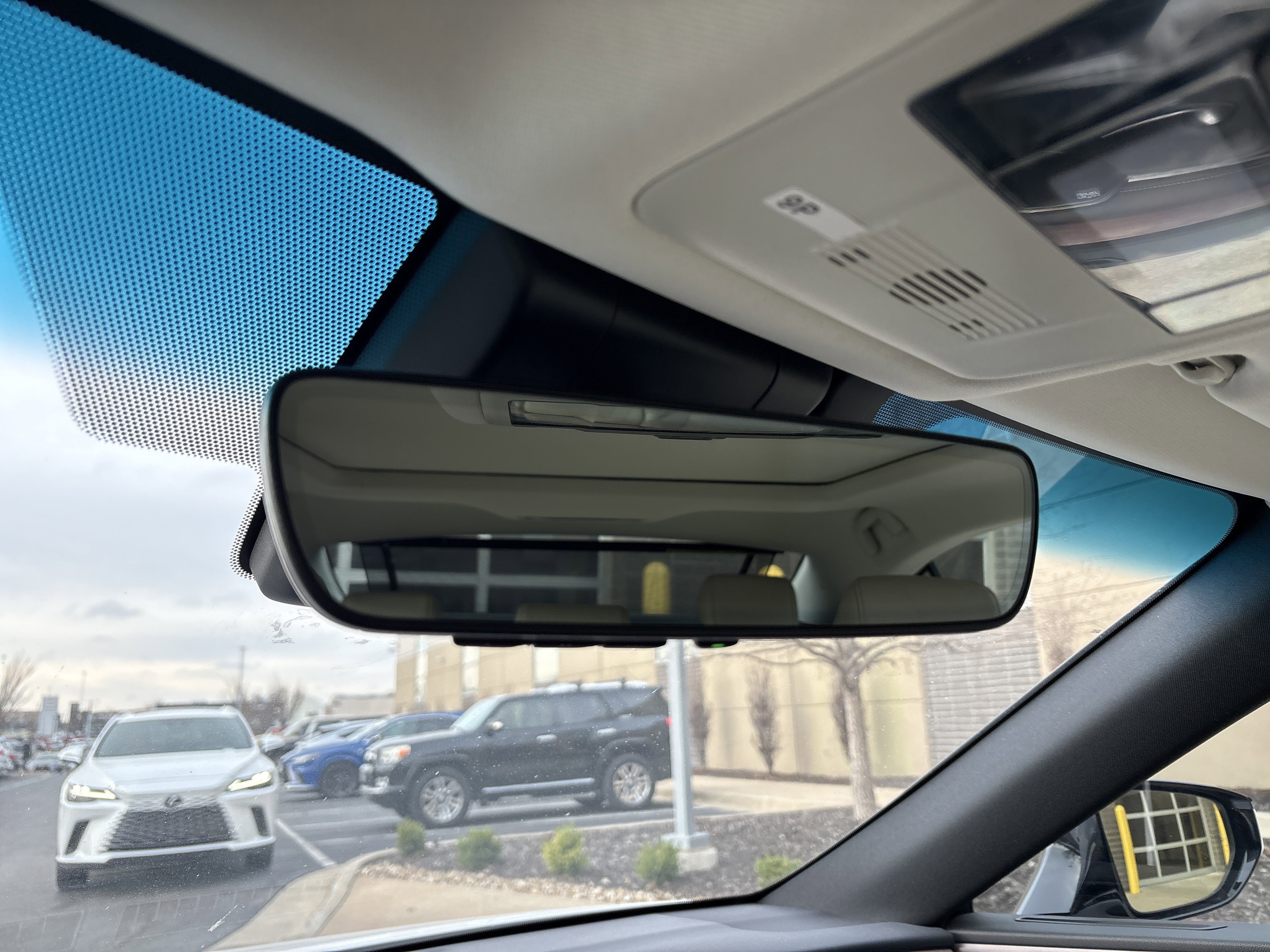 Used 2024 Lexus ES 350 350 Luxury w/ Accessory Package (Z1) image 12