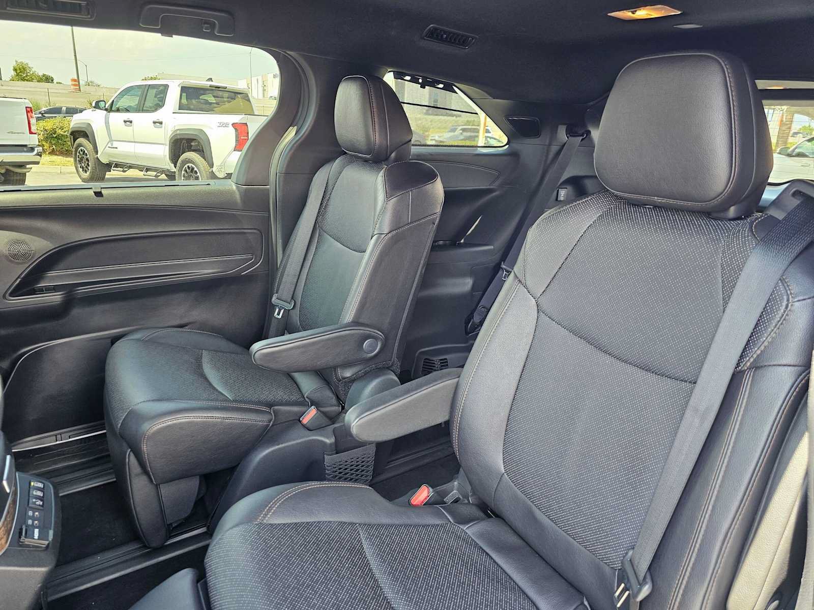 Certified 2025 Toyota Sienna Platinum AWD/4WD image 18