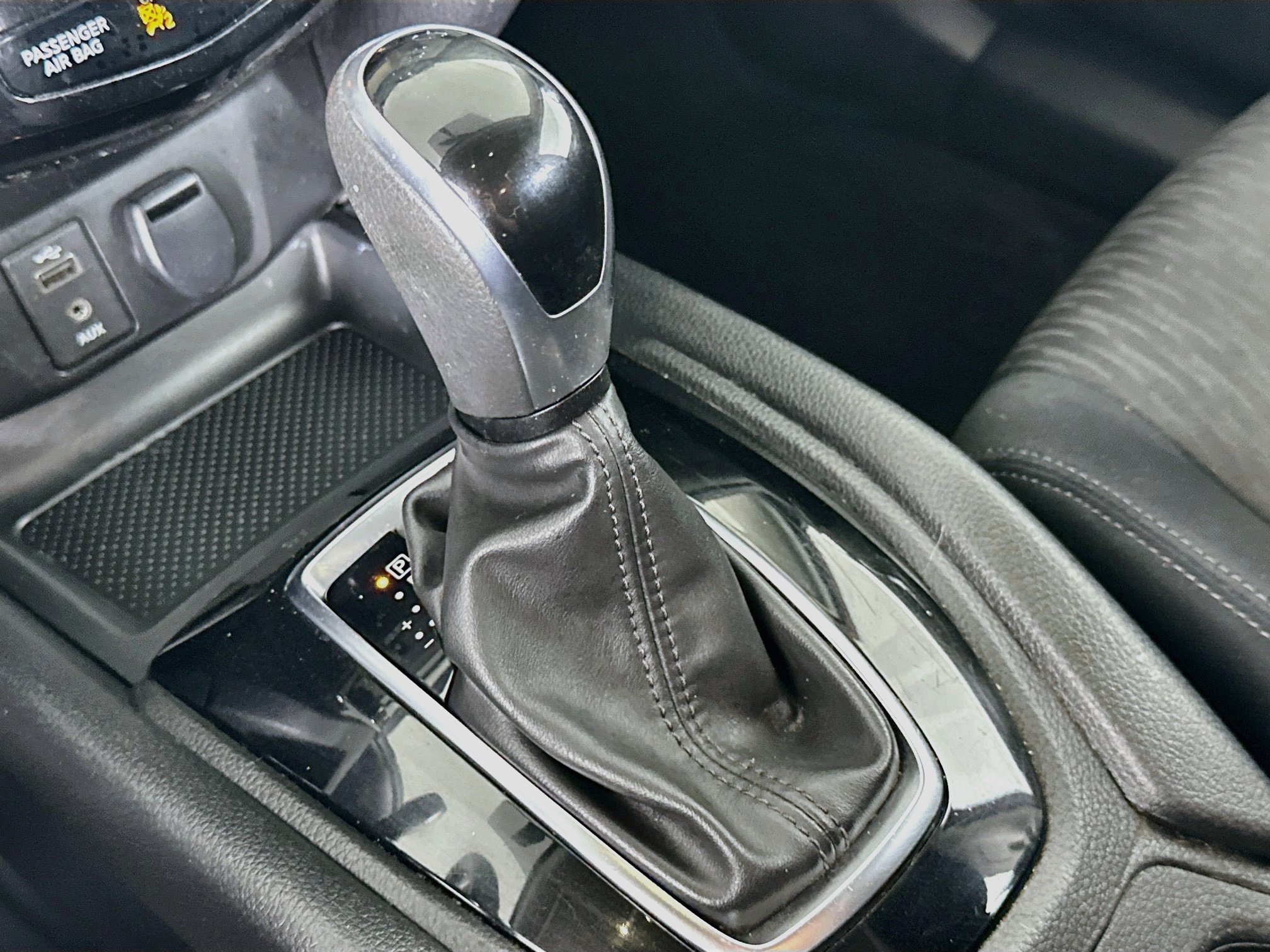 Used 2017 Nissan Rogue S FWD image 24