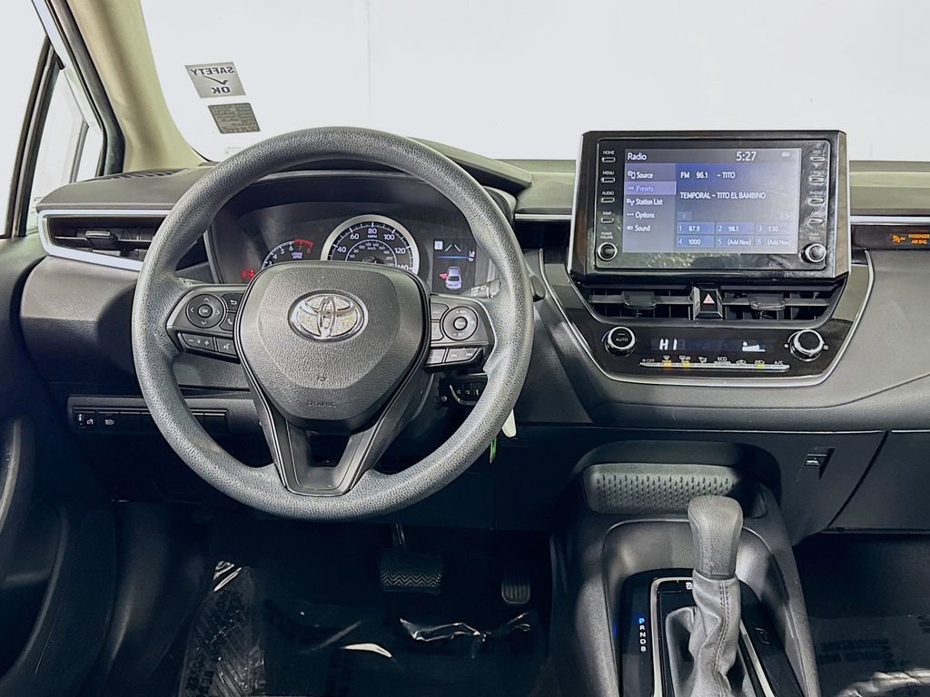 Used 2020 Toyota Corolla LE image 11