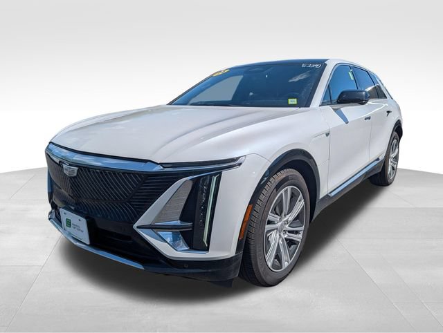 Used 2024 Cadillac Lyriq Tech AWD/4WD image 3