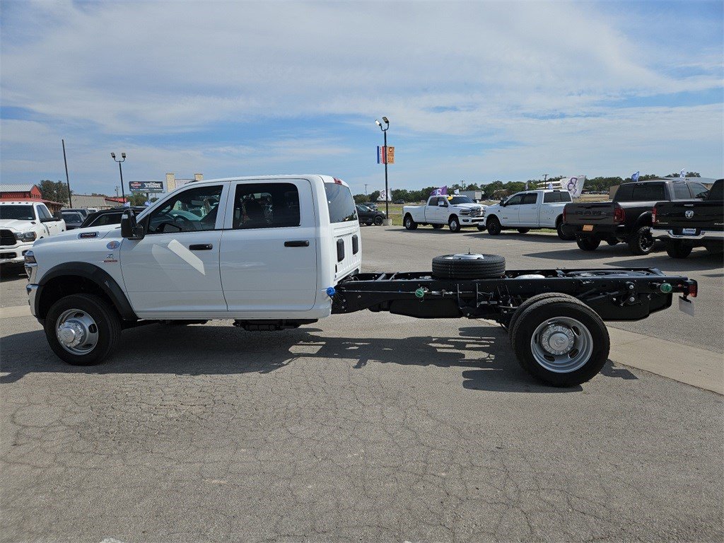 New 2026 RAM 5500 Tradesman w/ Chrome Appearance Group image 2