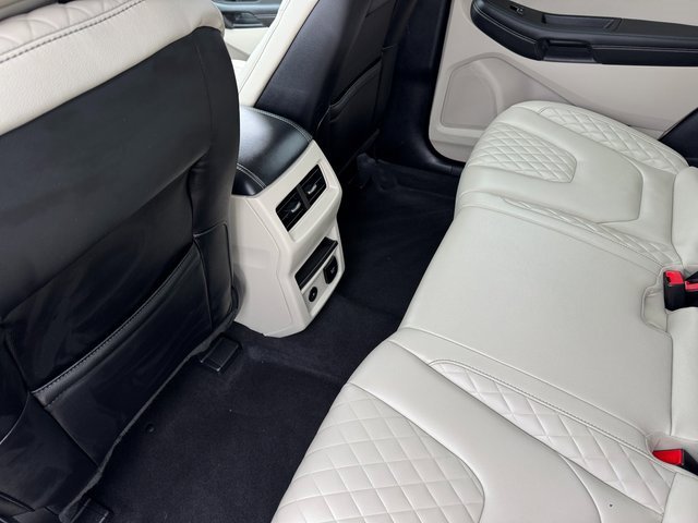 Certified 2024 Ford Edge Titanium image 17