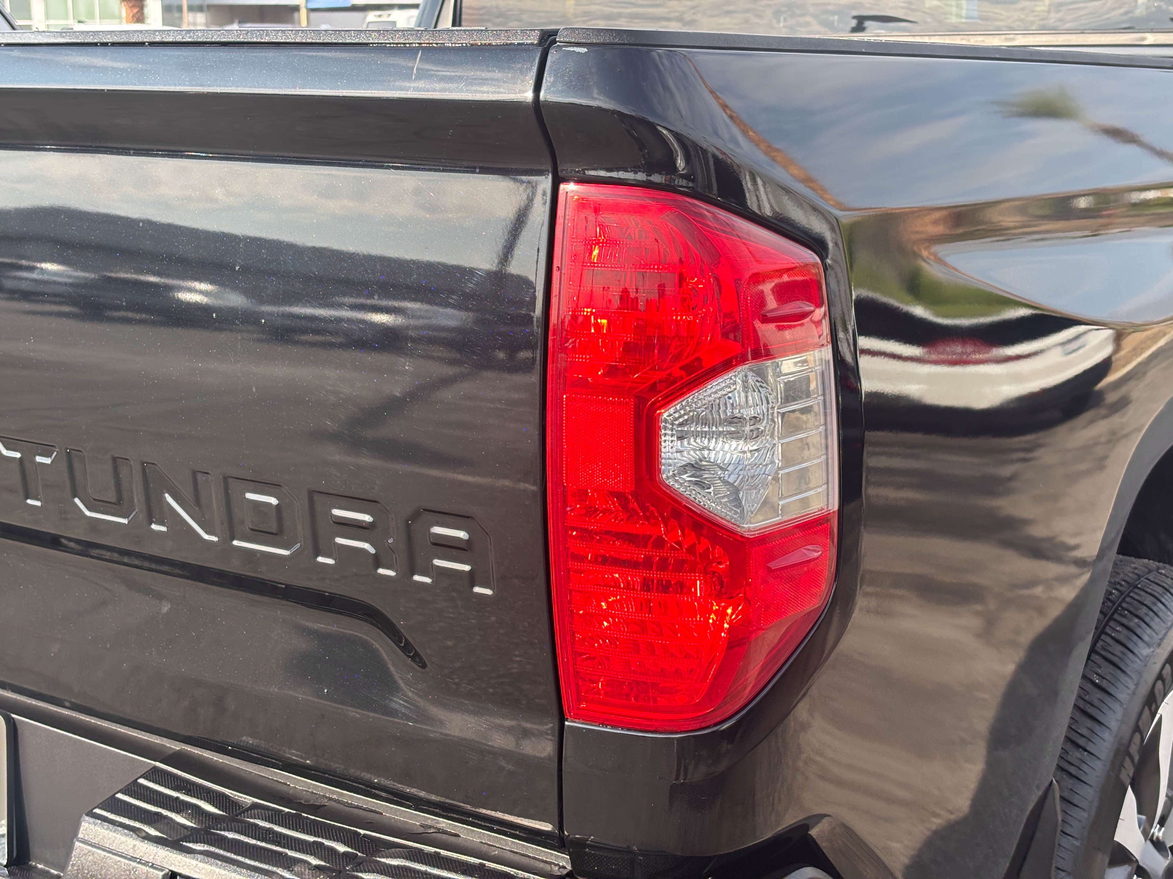 Certified 2019 Toyota Tundra Limited w/ Limited Premium Package AWD/4WD image 8