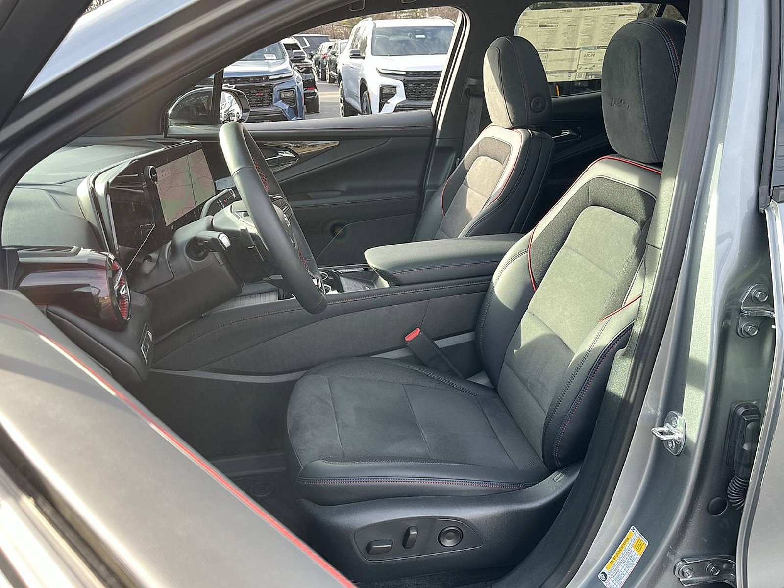 New 2025 Chevrolet Blazer EV RS image 15