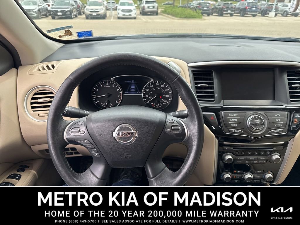 Used 2017 Nissan Pathfinder SV w/ SV Cold Weather Package AWD/4WD image 16
