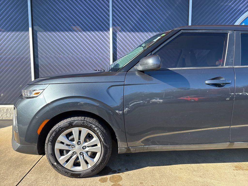 Used 2020 Kia Soul LX image 14