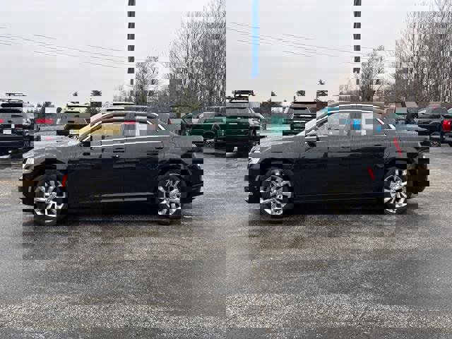 Used 2017 Chrysler 300 Touring w/ Value Package image 4