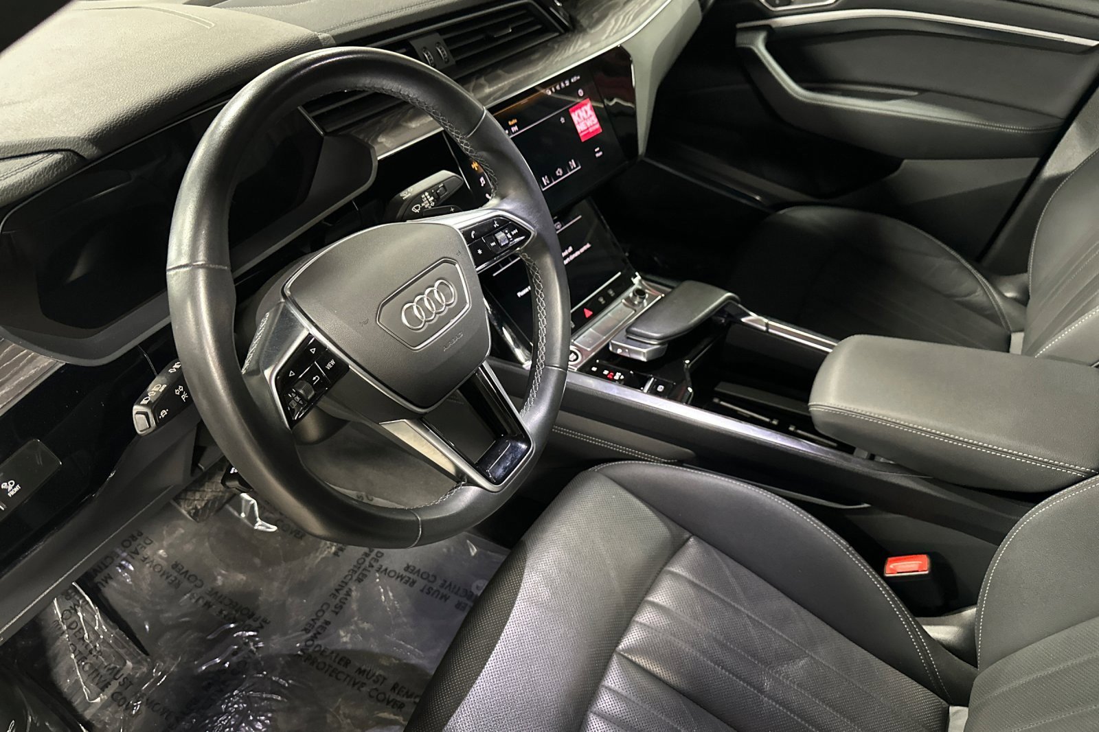 Certified 2023 Audi e-tron Premium Plus w/ Premium Plus Package image 9