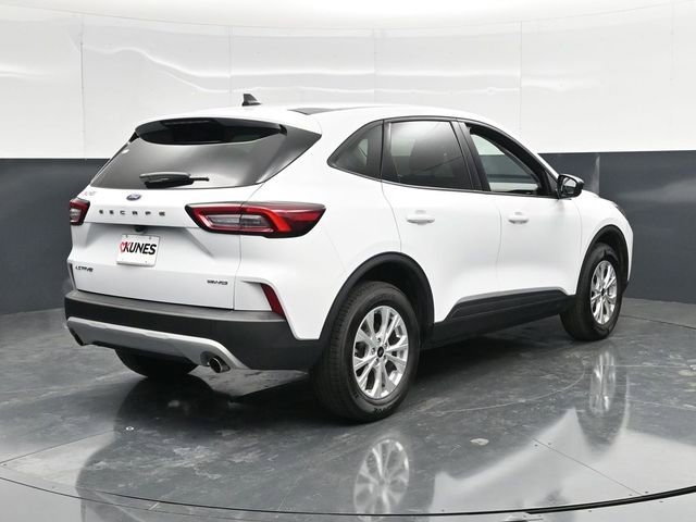 Used 2025 Ford Escape Active AWD/4WD image 12