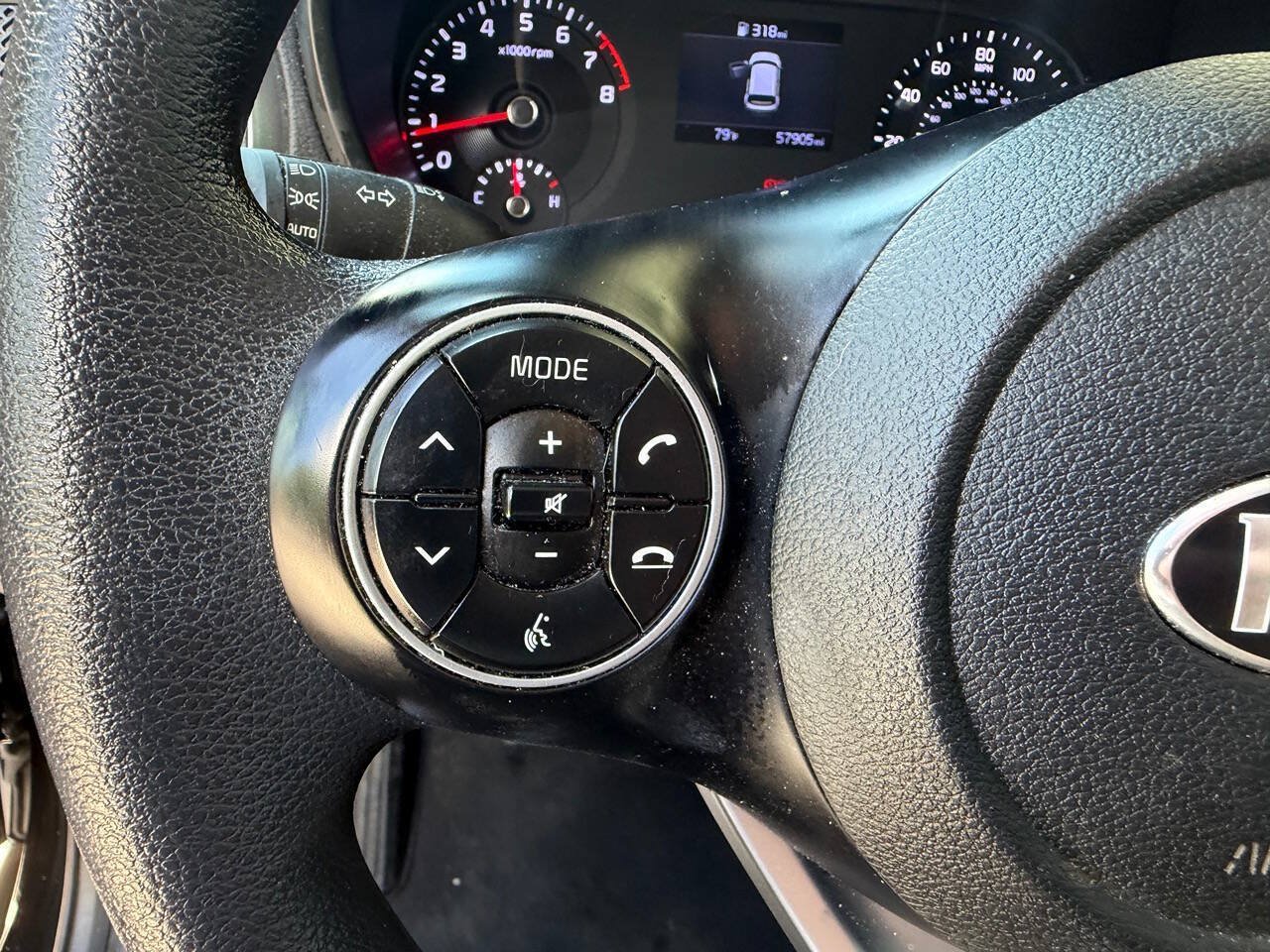 Used 2020 Kia Soul LX FWD image 16
