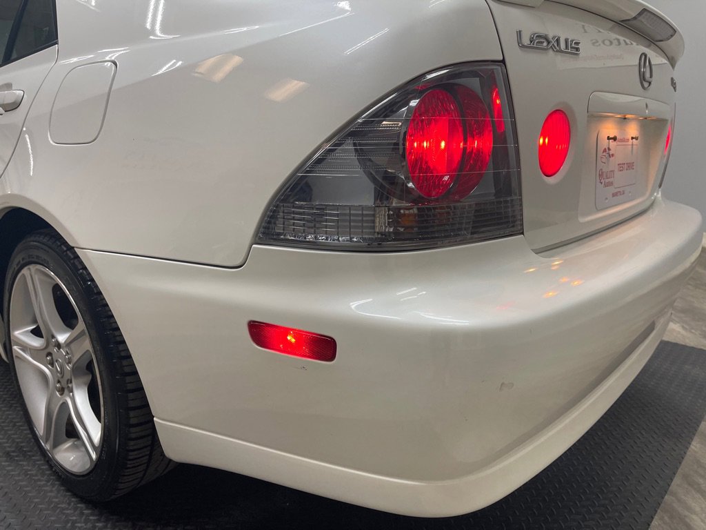 Used 2004 Lexus IS 300 image 14