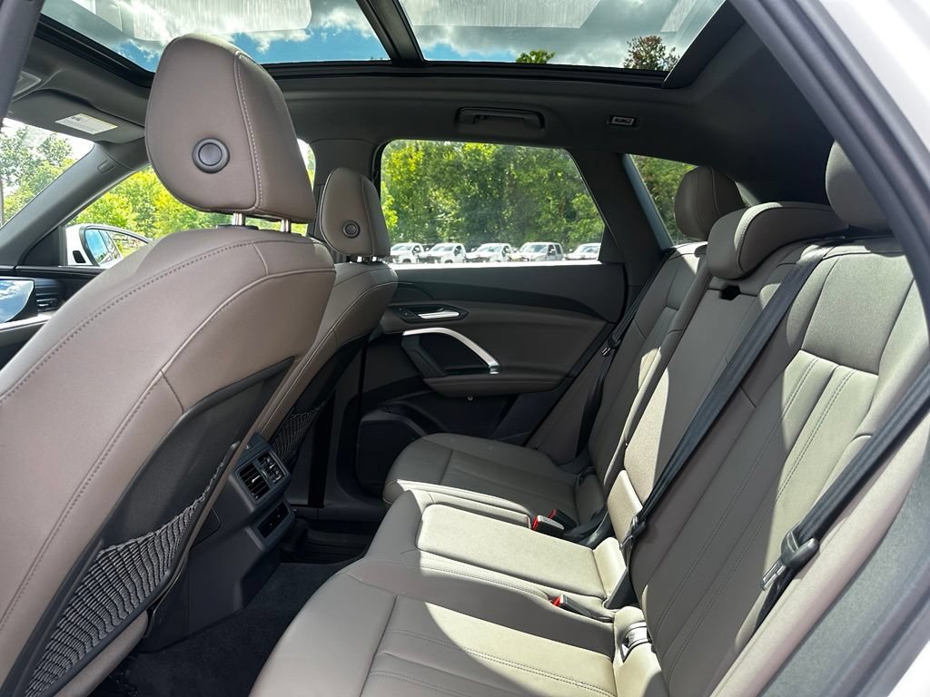 Used 2025 Audi Q5 Premium w/ Convenience Package AWD/4WD image 21