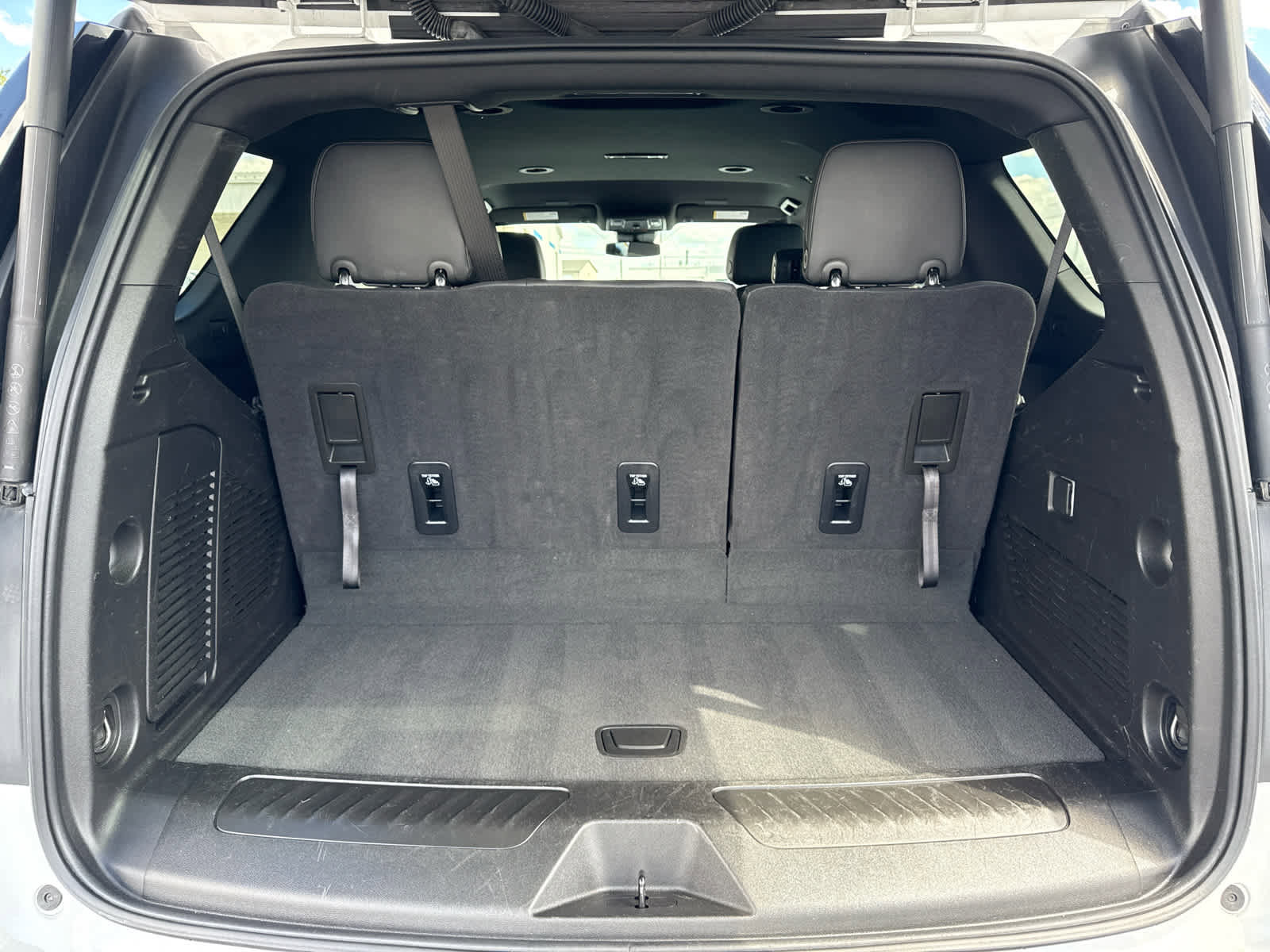 Certified 2025 Chevrolet Tahoe LT AWD/4WD image 24
