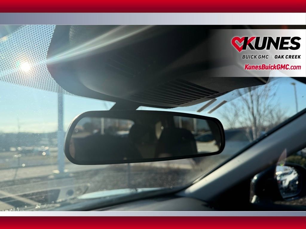 Used 2025 Nissan Rogue SV image 24