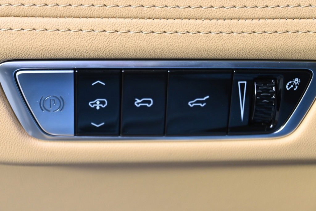 New 2025 Cadillac Escalade IQ Luxury 2 image 25