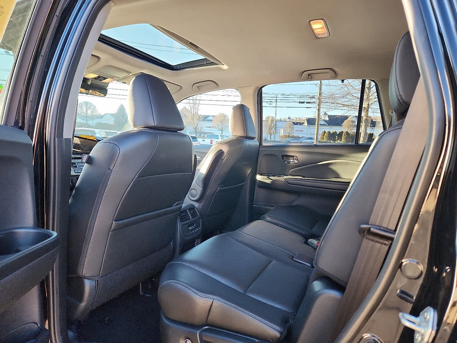 Used 2022 Honda Pilot Special Edition image 11