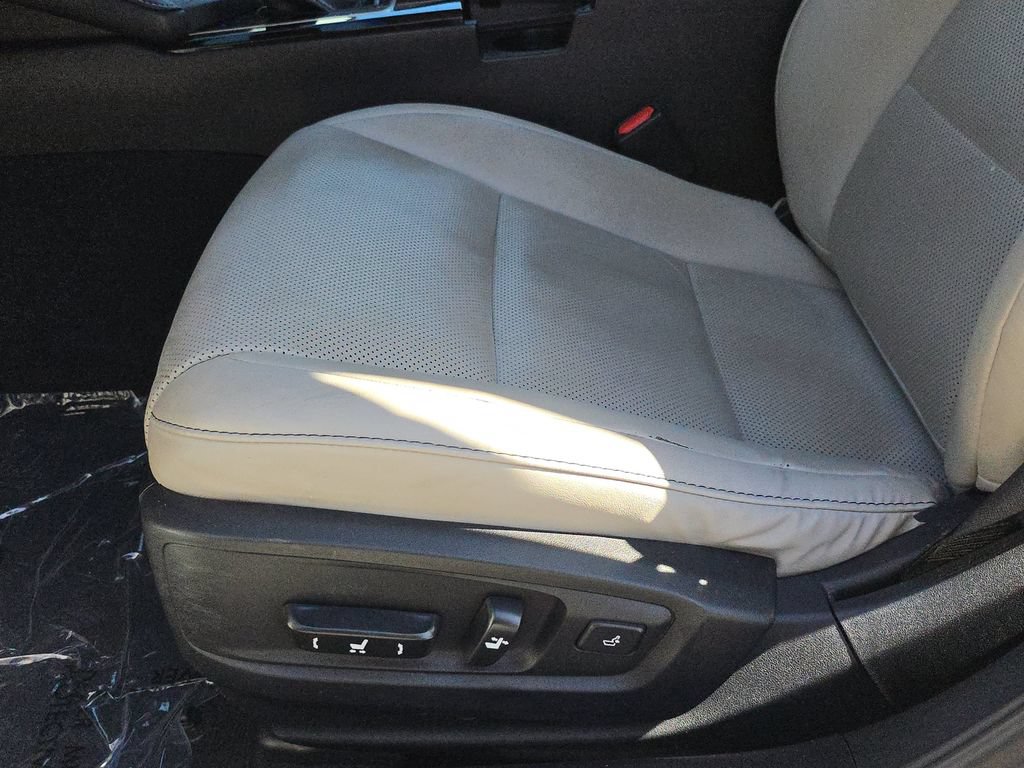 Used 2016 Lexus ES 350 w/ Navigation System Package FWD image 20