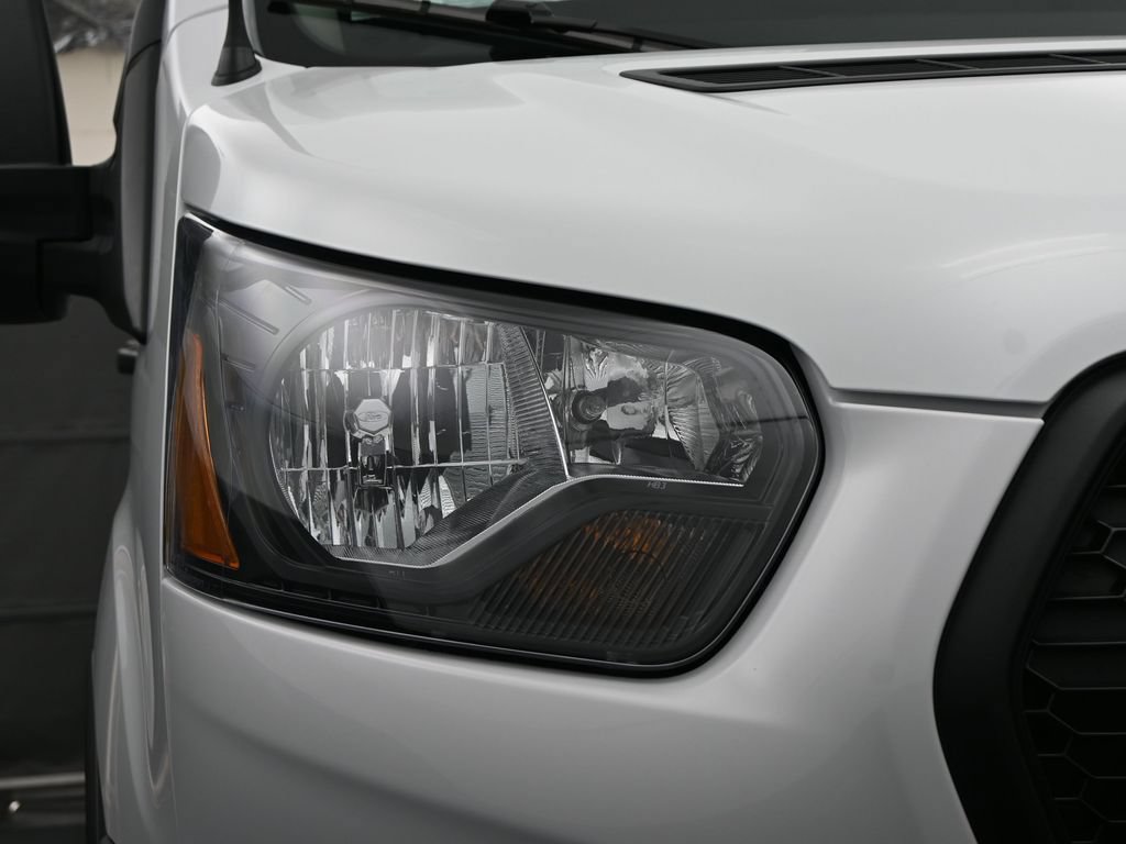 New 2026 Ford Transit 250 Low Roof RWD image 4