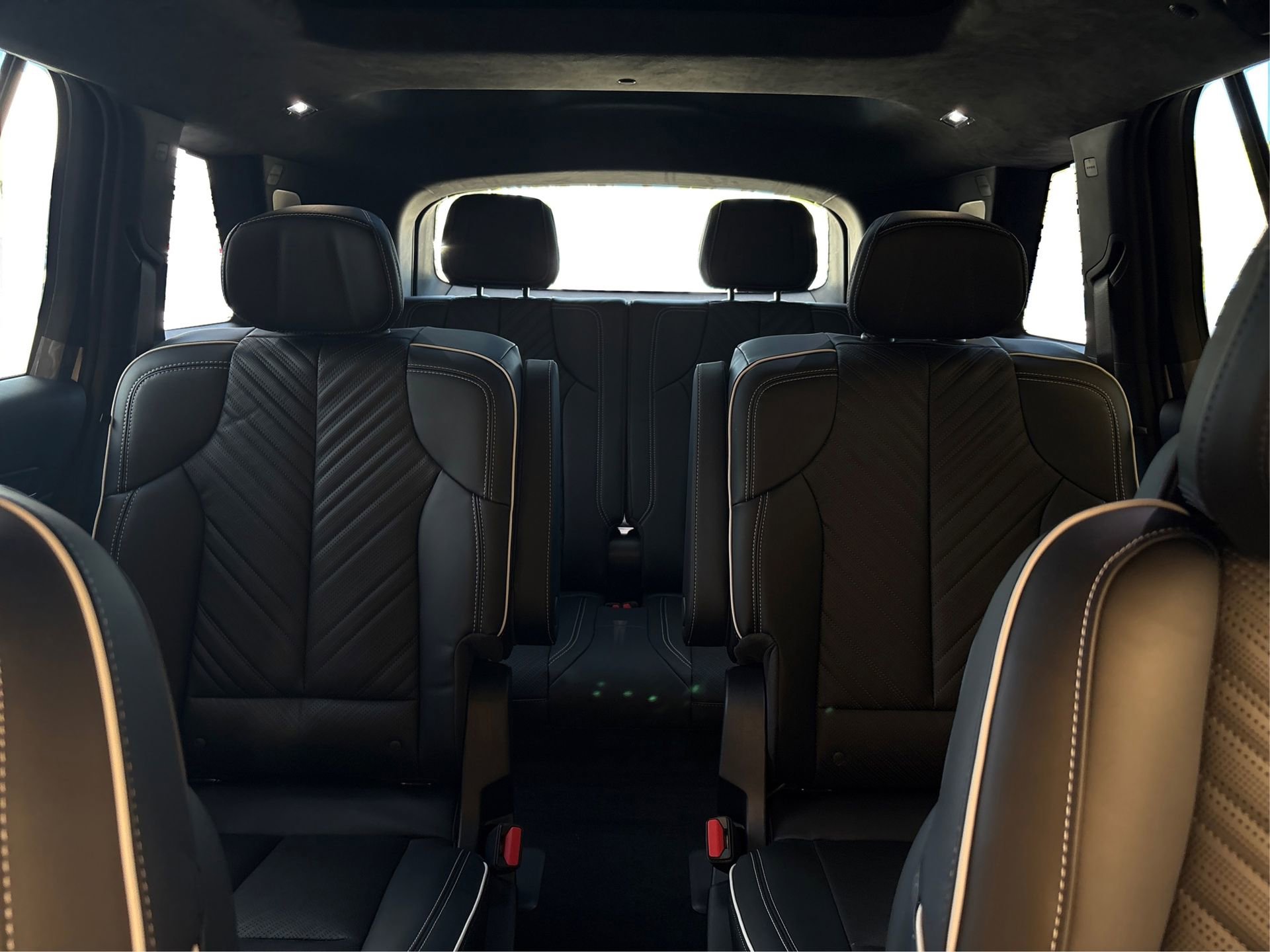 New 2026 Cadillac Vistiq Platinum image 17