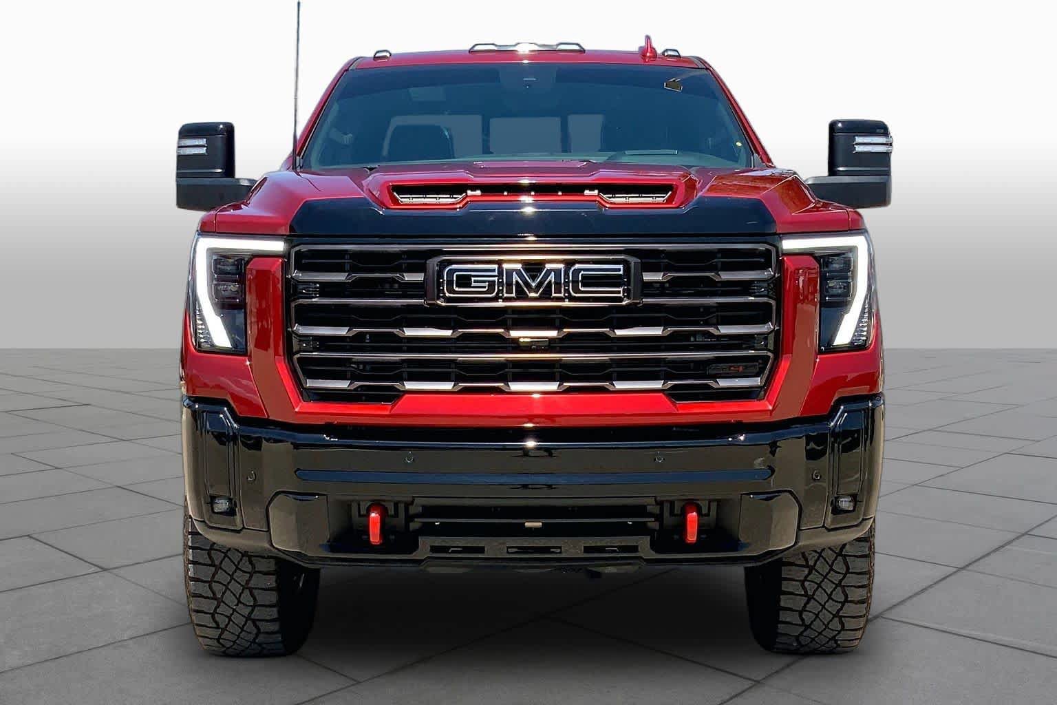 Used 2025 GMC Sierra 2500 AT4X AWD/4WD image 4