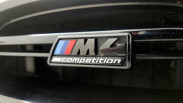 Used 2021 BMW M4 Competition w/ M Carbon Exterior Package RWD image 32